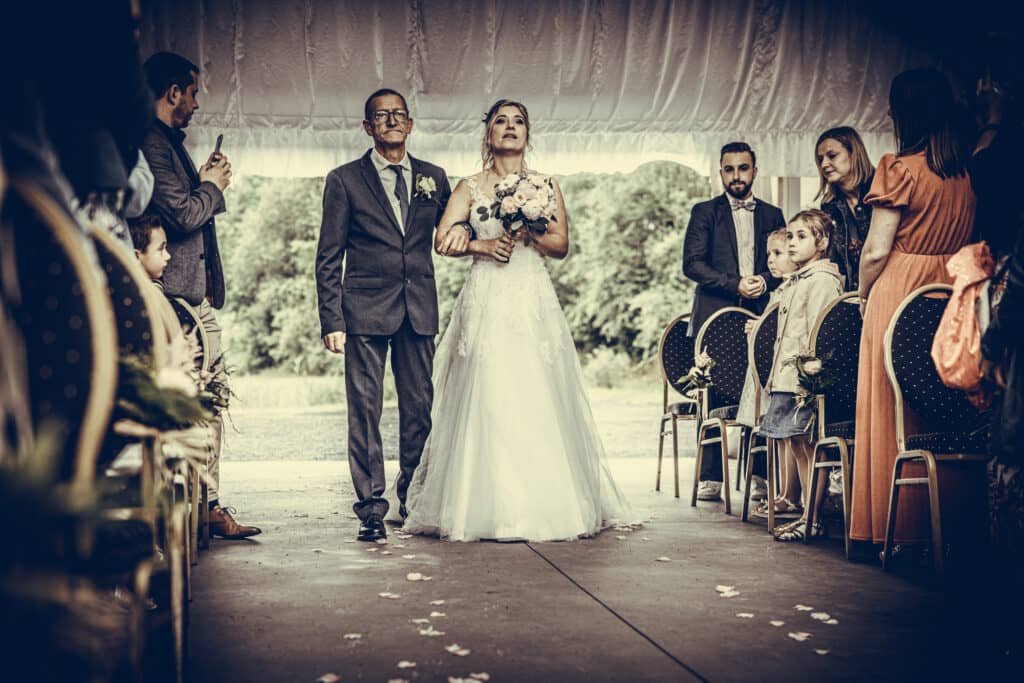@Photos issues du reportage photos vidéo de mariage couvert par le Studio 7700BE Chez Fhano Geraldine et Sebastien 0930