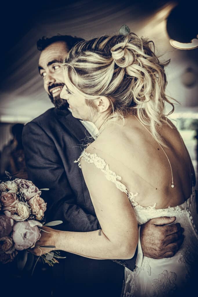 @Photos issues du reportage photos vidéo de mariage couvert par le Studio 7700BE Chez Fhano Geraldine et Sebastien 0971