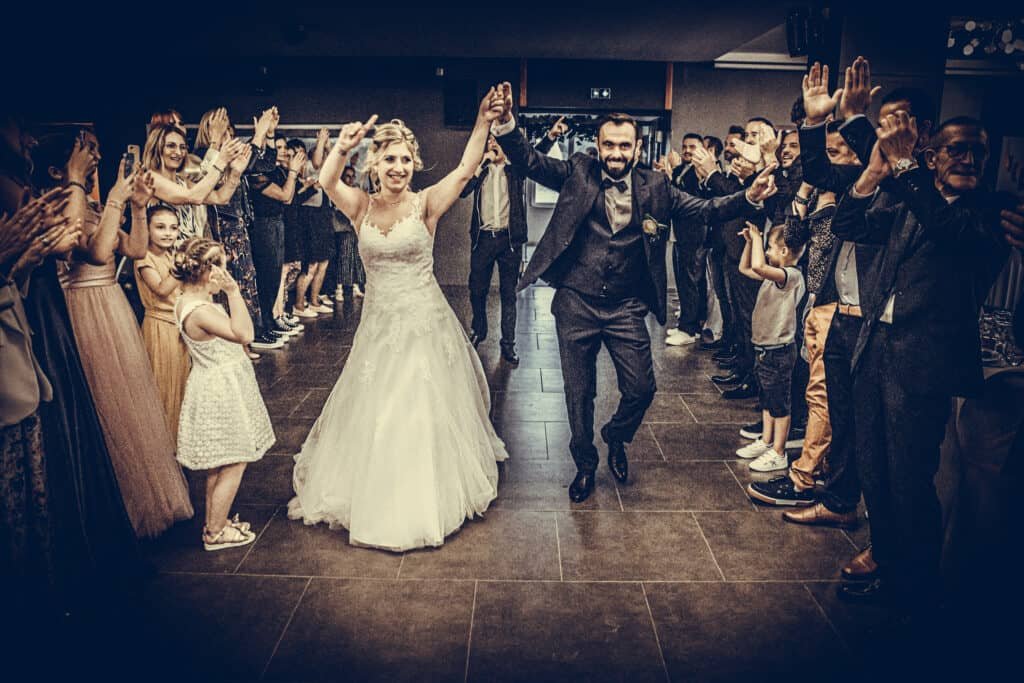 @Photos issues du reportage photos vidéo de mariage couvert par le Studio 7700BE Chez Fhano Geraldine et Sebastien 1324