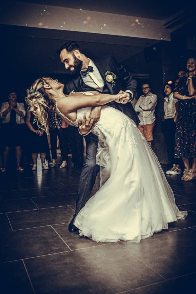 @Photos issues du reportage photos vidéo de mariage couvert par le Studio 7700BE Chez Fhano Geraldine et Sebastien 1674
