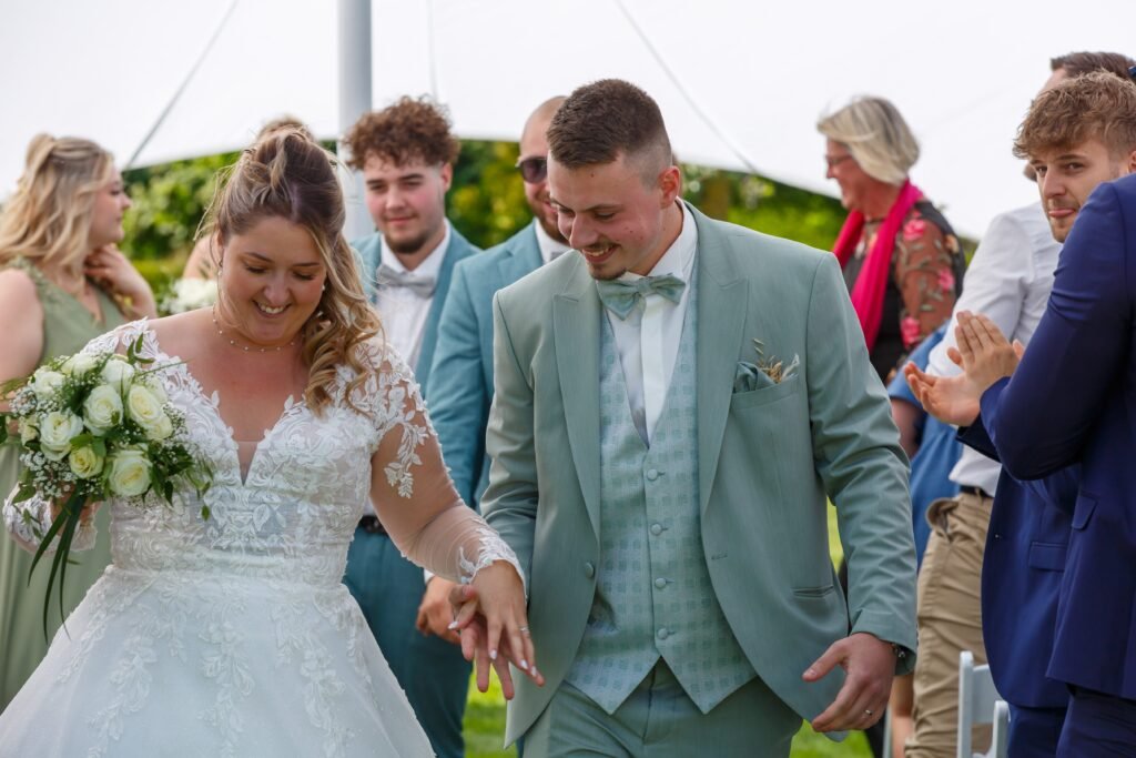 Votre photographe de mariage vous fait découvrir le mariage d'Ophélie et Jens