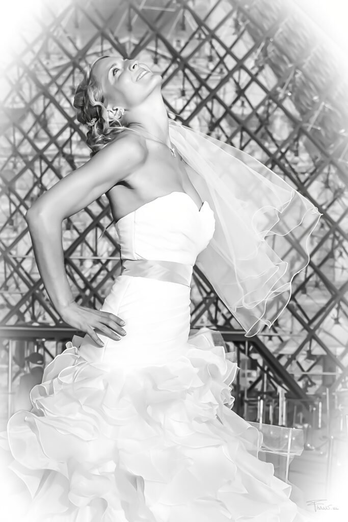 Le Studio 7700 BE vous propose Des photos en habits de mariés dans les rue de Paris, de Brugge ou autres 15