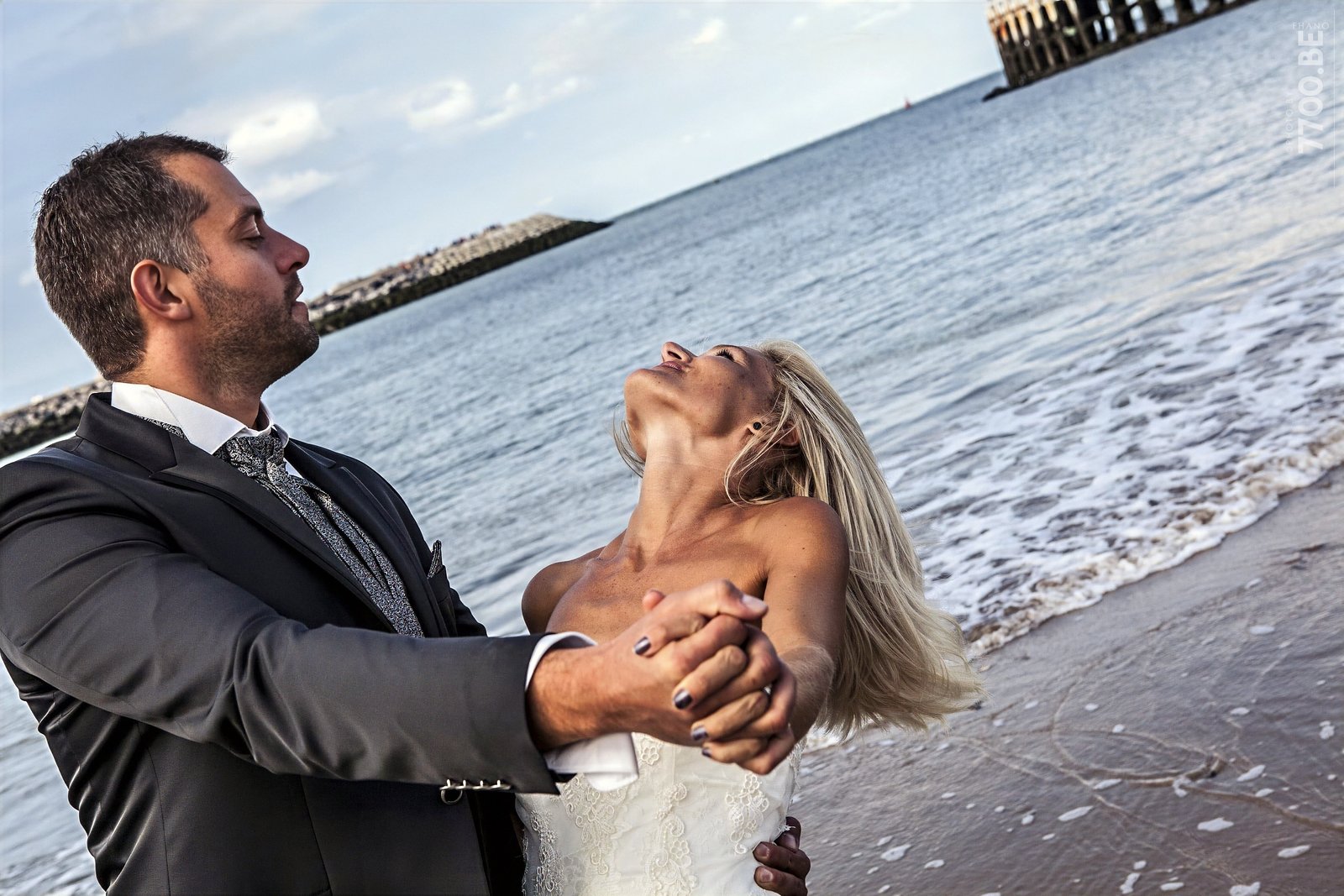 Séance photos Trash the Dress à la mer — Ostende — photo 15