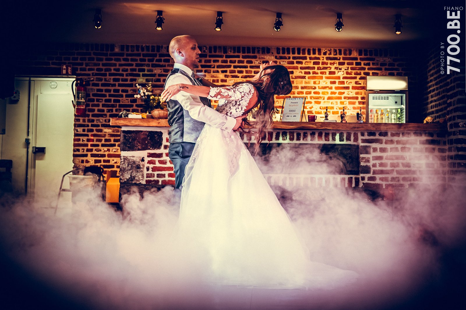 La danse de Mandy et Alexis — mariage au Domaine de Bouchegnies